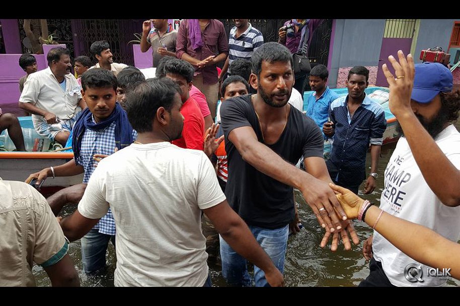 Celebs-at-Chennai-Flood-Relief-Activities